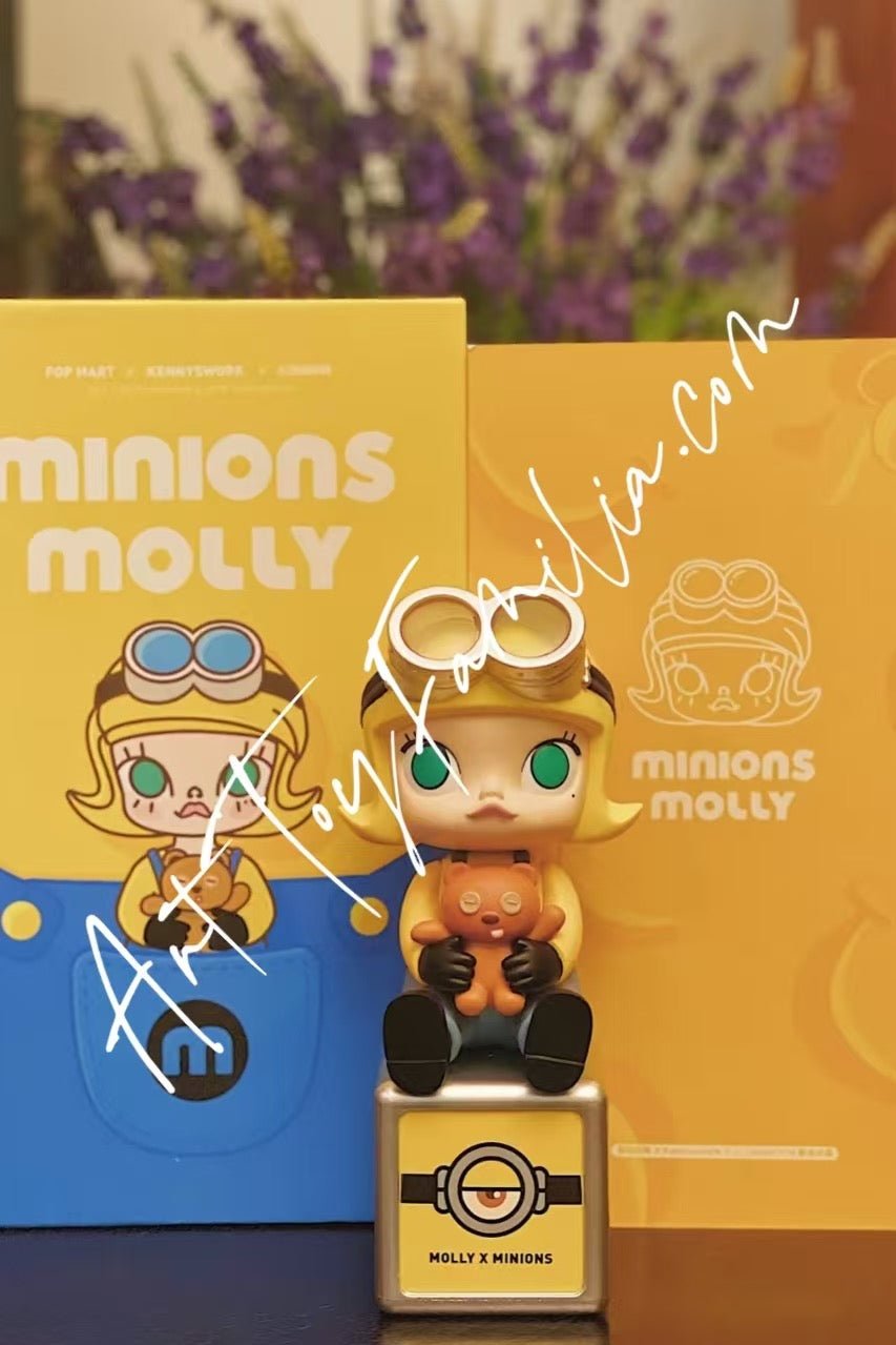 Molly Minions Figurine