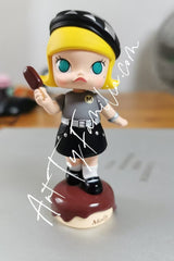Molly X Magnum Starlover Figurine
