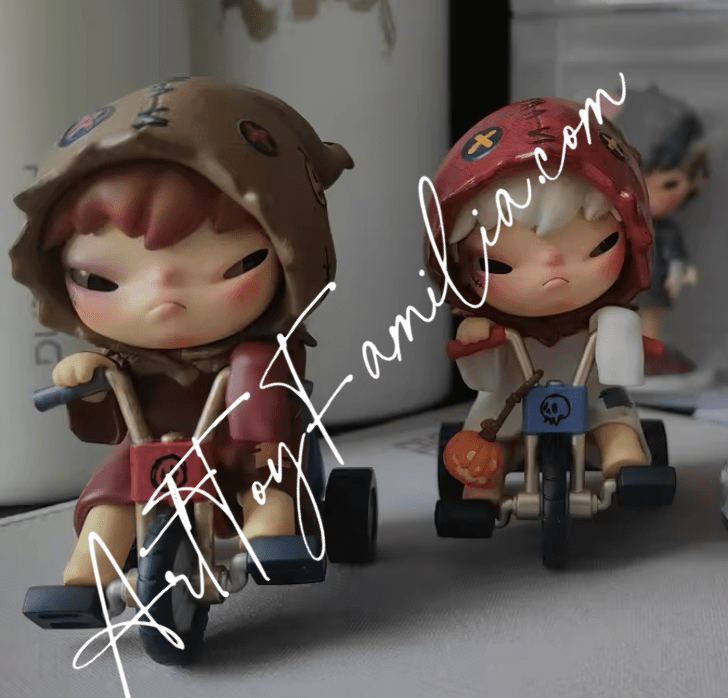 Hirono Halloween Figurines
