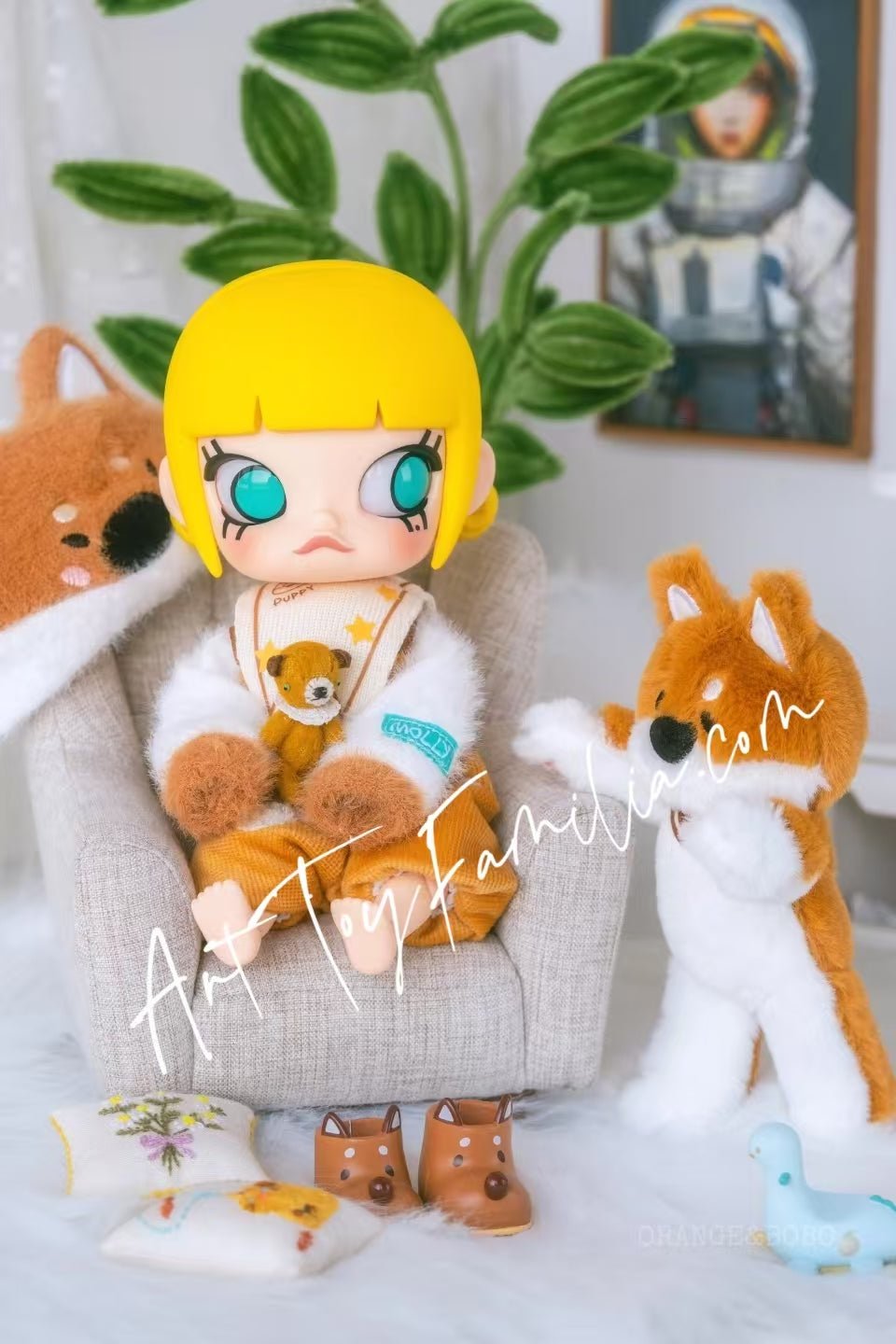 Baby Molly-Hugging 1/8 Action Figure