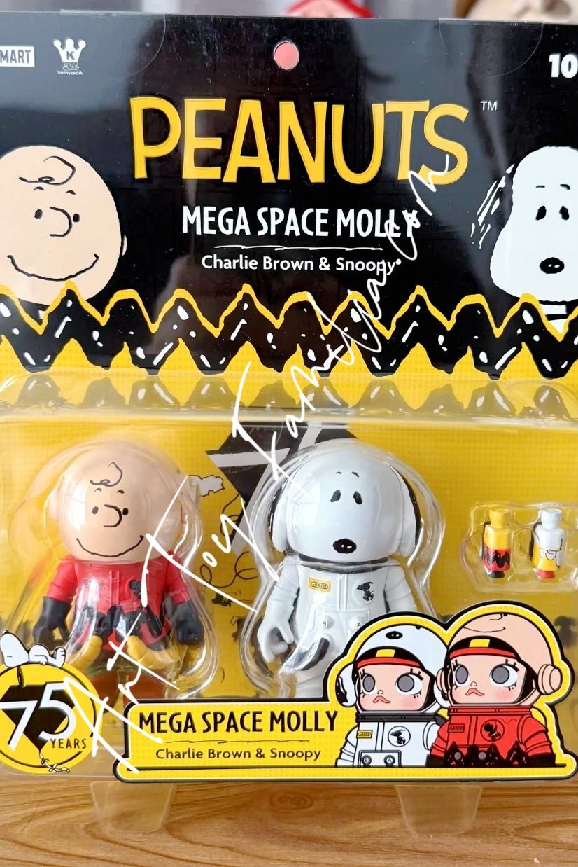 100% MEGA Space Molly 100% Charlie Brown & Snoopy