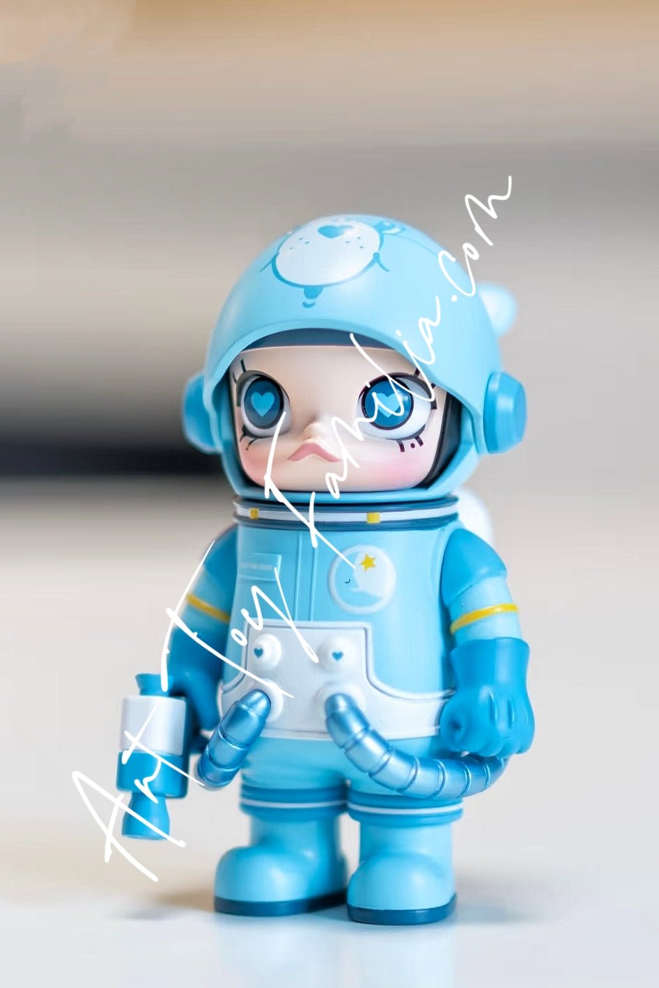 100% MEGA Space Molly 100% Series 4