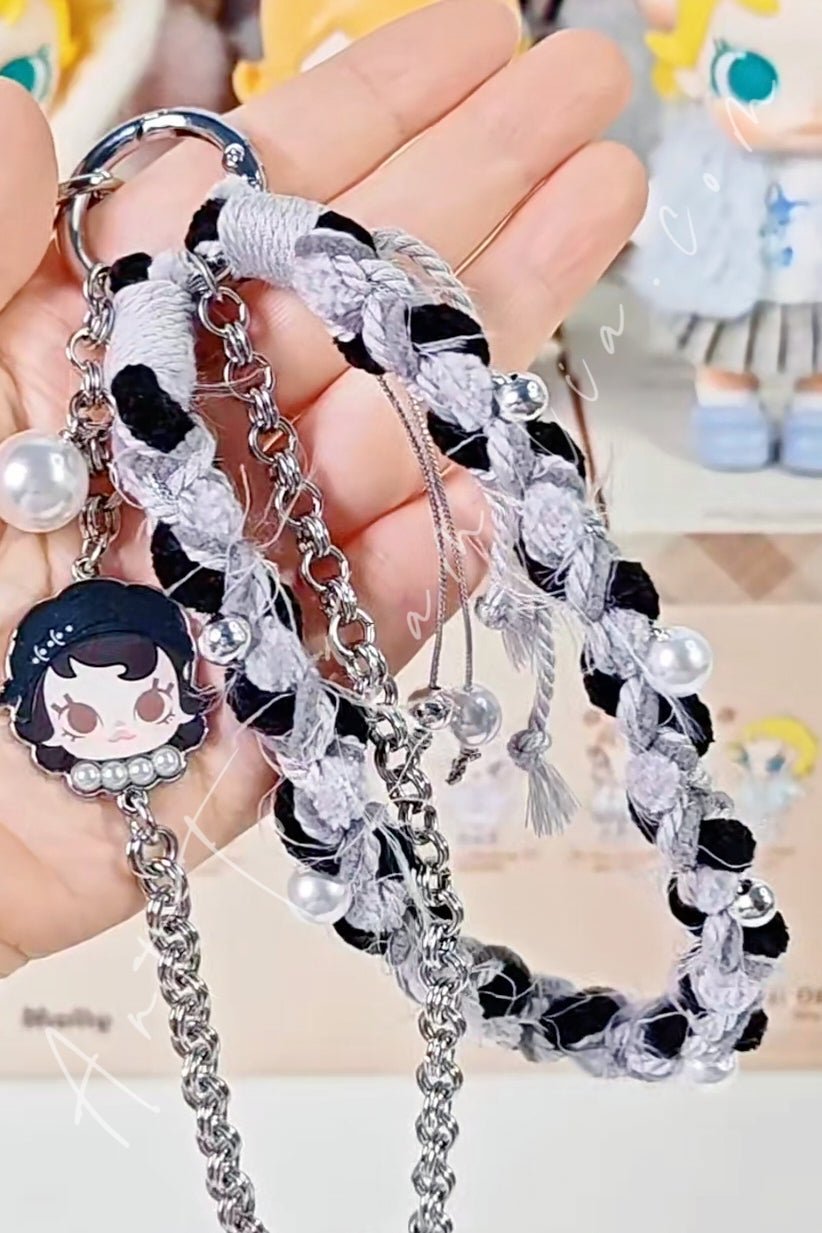 Baby Molly Winter Fit Check Series Phone Charm