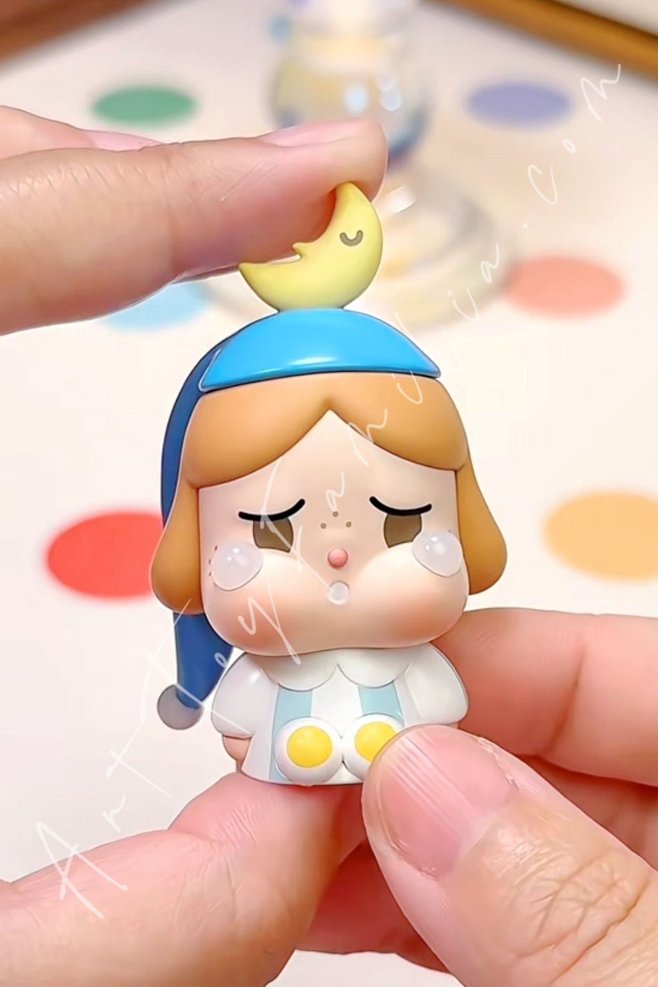 Crybaby Crying To The Moon Sitting Series