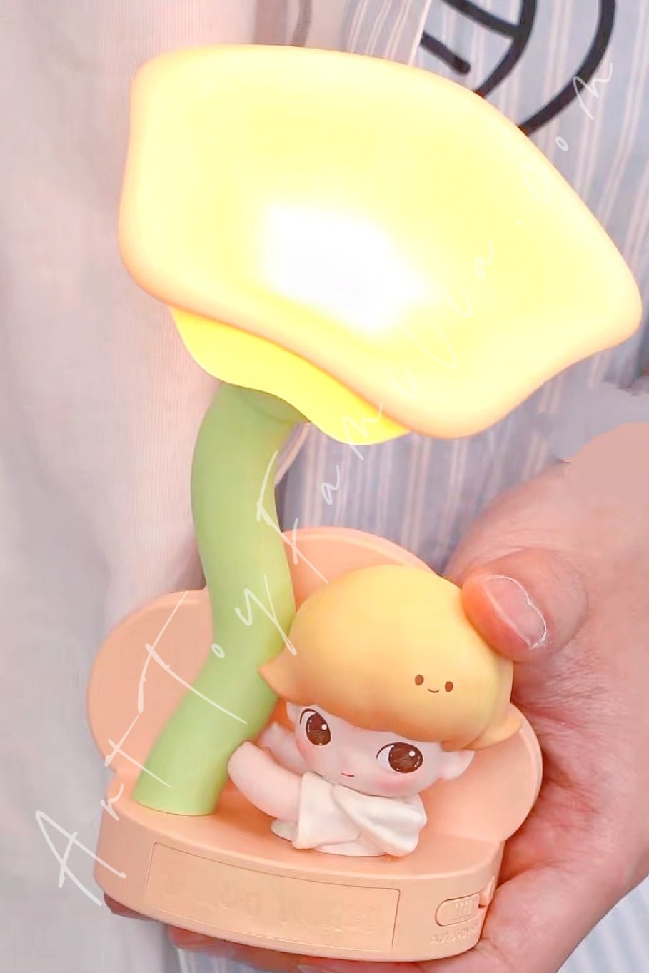Dimoo Moments in Bloom Series Sensor-activated Nightlight