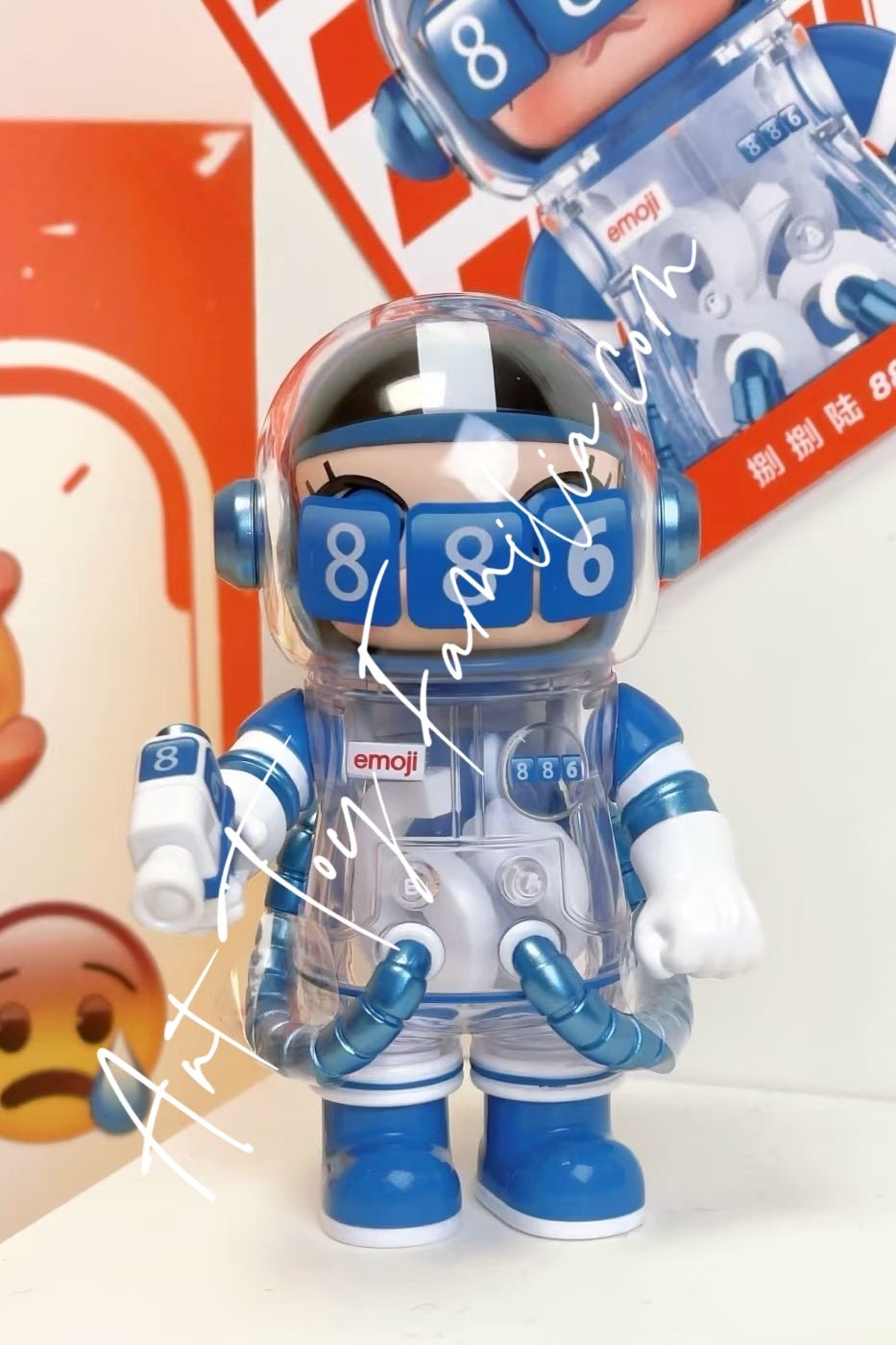MEGA Space Molly 100% × emoji Series