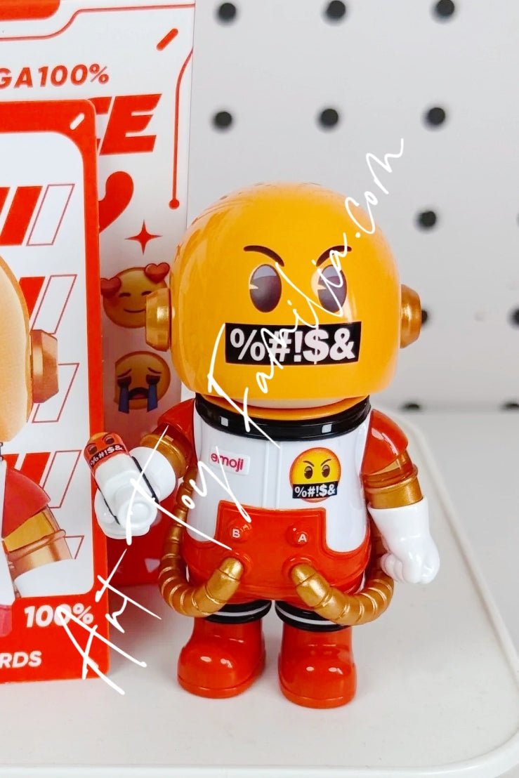 MEGA Space Molly 100% × emoji Series