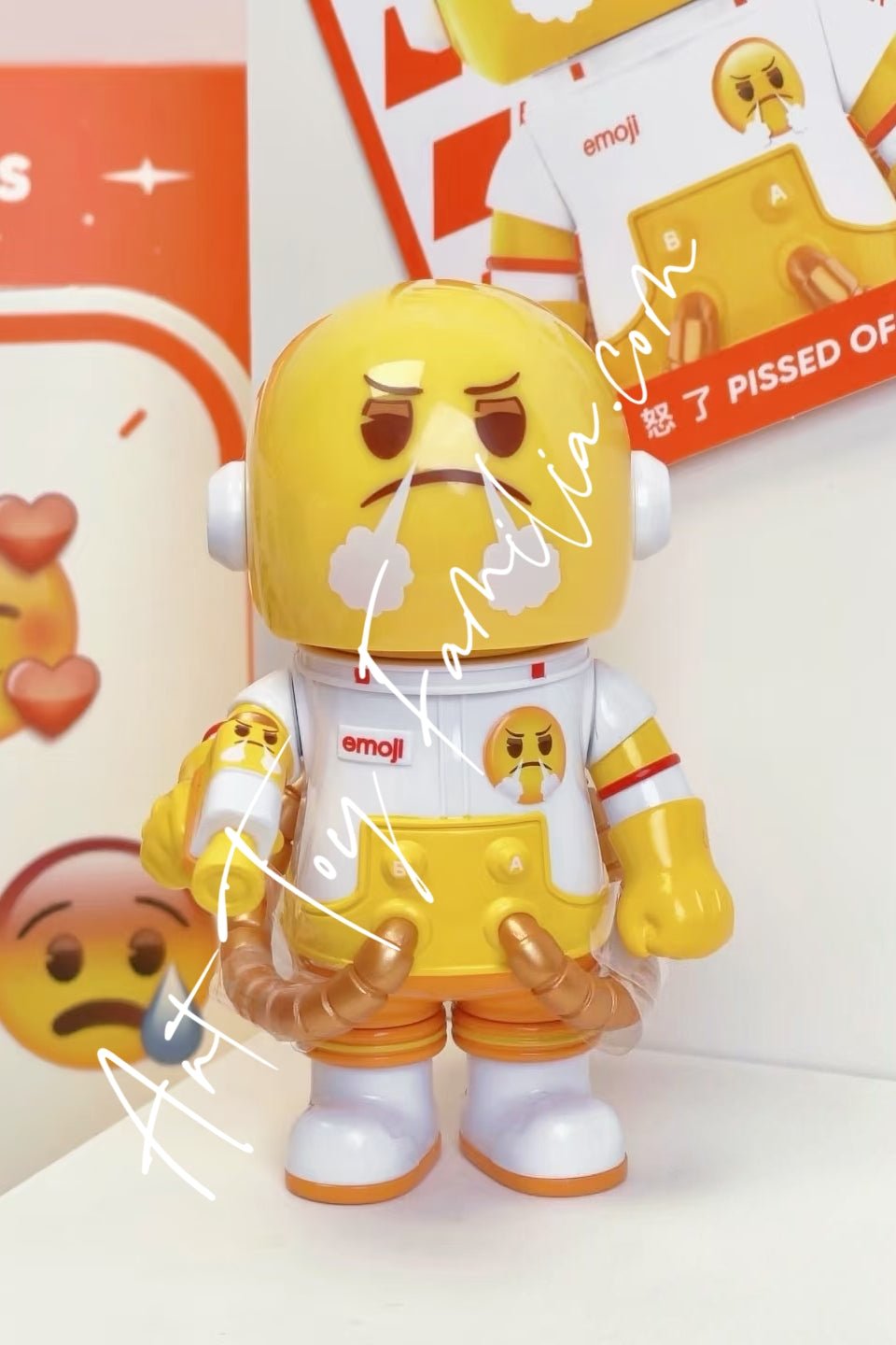 MEGA Space Molly 100% × emoji Series