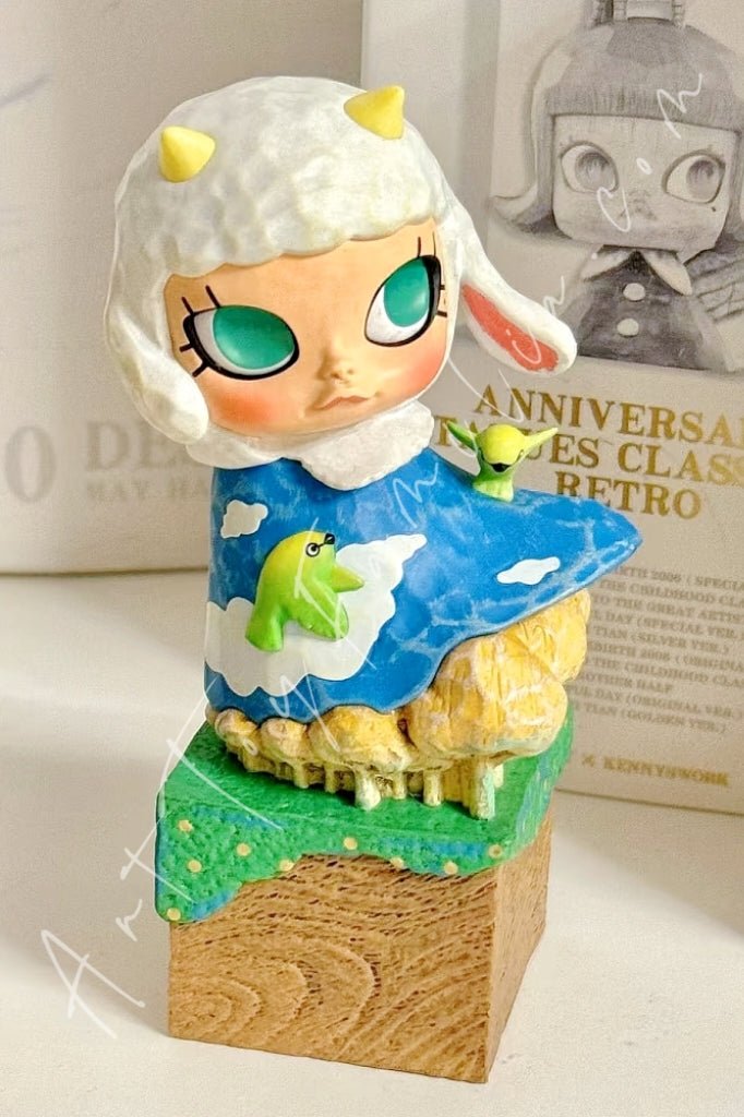 Molly Anniversary Statues Classical Retro 2 Series