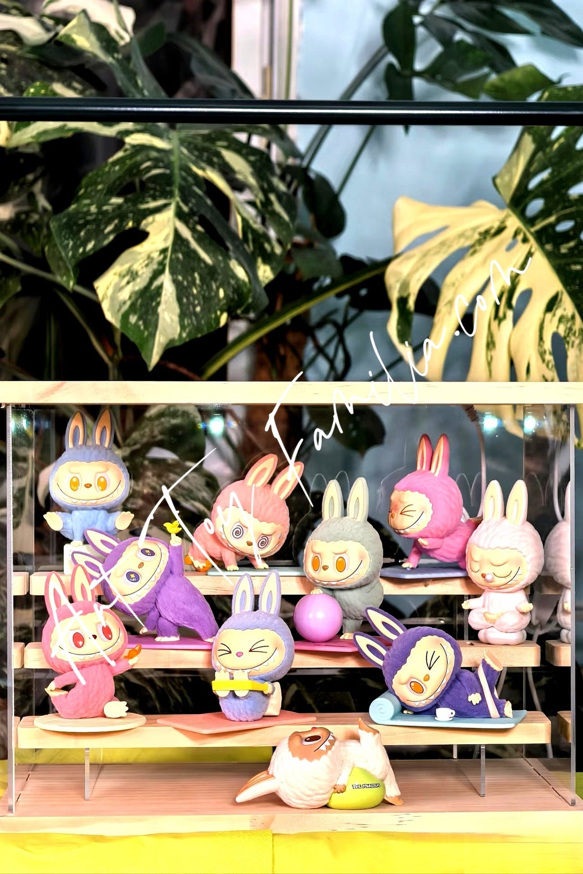 THE MONSTERS Lazy Yoga Series Figures