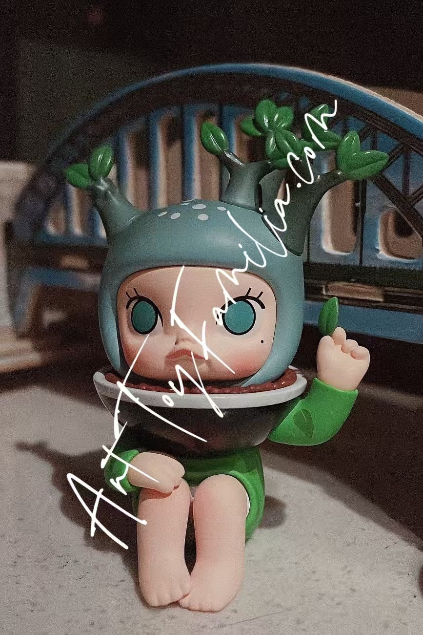 Molly Potted Plant Figurine