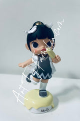 Molly X Magnum Sunlover Figurine