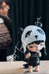 Hirono Chengdu Stray Panda Figurine(Chengdu region limited)