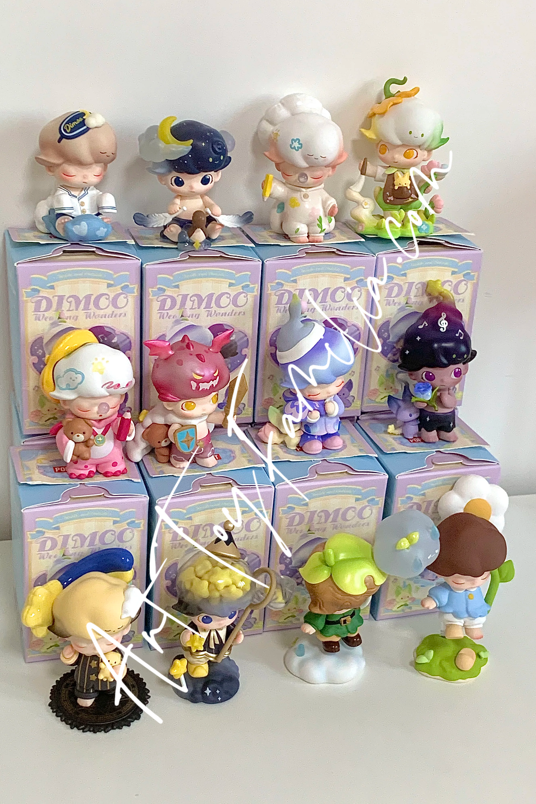 Dimoo Weaving Wonders Figurines