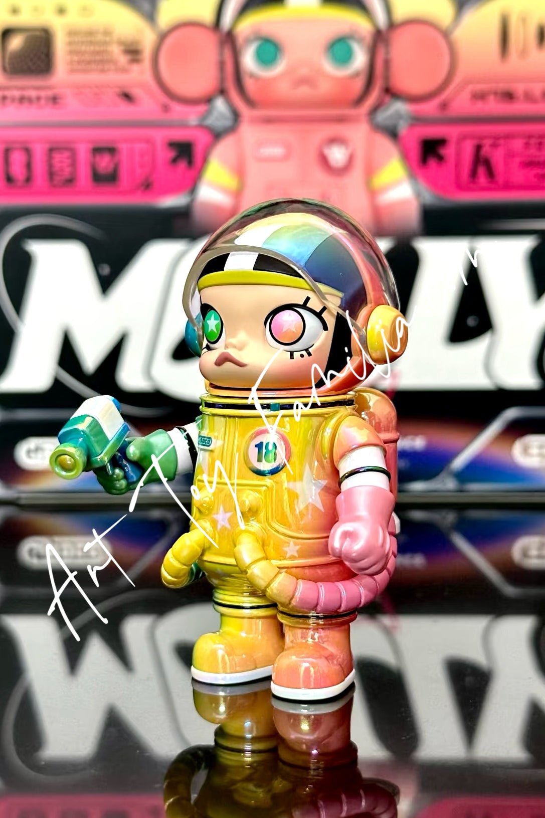 Mega Space Molly 100% Series 3